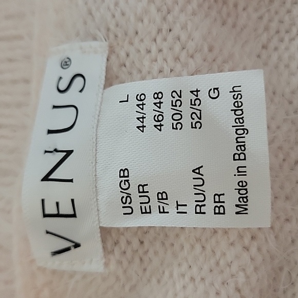 NWOT Venus L baby pink 3/4 sleeve v-neck fuzzy sweater - Picture 2 of 8